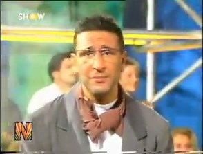 Tarih 19 Kasım 1993 . Yıldız Tilbe bir dönem solistlik de yaptığı Cem Özer'in Gaf Gafı açı......pardon "Laf Lafı Açıyor" programında, Levent Yüksel'in Medcezir şarkısını yorumluyor. . Konuklar ise Ajda Pekkan ve Gani Müjde. . . @yildizztilbee @ajdapekkan @cem_ozer @ganimujde #yıldıztilbe #ajdapekkan #cemözer #ganimüjde #laflafıaçıyor #1993 #90s #90lar #eskiler #eskitvprogramları #nostalji | Nostalji