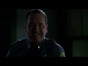 Jeepers Creepers 2001 The Creeper attacks the sheriff's station scene