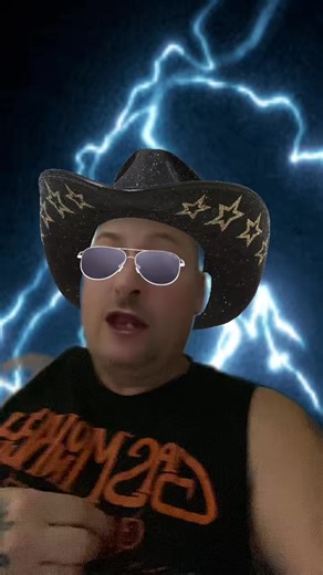 🇨🇦TorcherKingRobs🇨🇦🇨🇦 ❌ (@crazyrobbs)’s videos with original sound - Lils