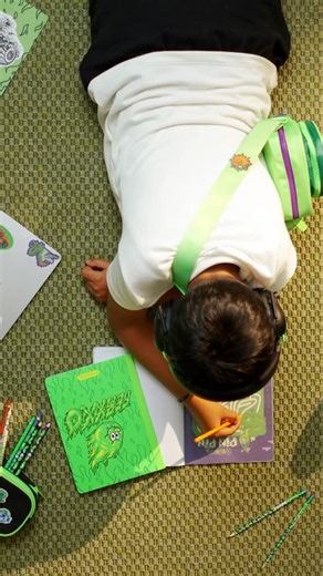 Primavera on Instagram: "Cada idea merece un espacio con actitud 💚 Los cuadernos Fxxo by Primavera son el lugar donde tus pensamientos, apuntes y sueños se mezclan con diseño y estilo. Pa’ escribir sin miedo, crear a tu ritmo y dejar que cada hoja hable de vos. Conocé la colección completa y llévate el verde a clases ✍️🟢 👉 Cómprelos todos en tiendaprimavera.com #Voypaclasesconelferxxomor #Conelferxxomorpatodaspartes"