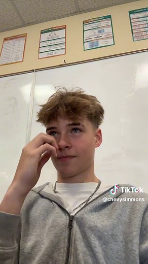 How to Make Your Class Laugh: 10 Funny Tips