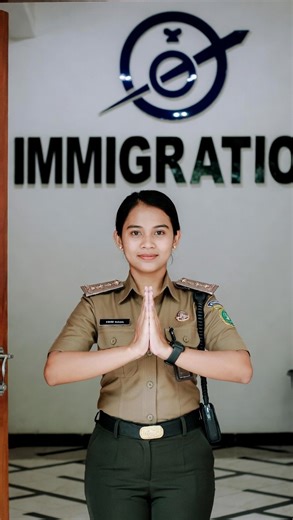 Vivek Tomar on Instagram: "Bali Vlog 27 #balivisa #indonesiavisa #thetrendingtwo Iss app me registration ke bina Bali me entry nhi hogi. Ye hai All Indonesia App jisme aapko 3 cheezein online fill karni hoti hain Health, Customs aur Immigration. Sabse pehle Health Declaration Form — Isme travel history, symptoms, vaccination details aate hain. Submit karne ke baad QR code generate hota hai Jo airport pe scan hota hai. Uske baad Customs Declaration — Cash, electronics, restricted items sab yahin 