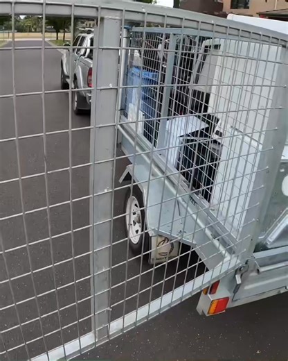 Curbside collection. #youtube #free #polyprophet #curbside #hardrubbish #sidehustle #onemanstrashisanothermanstreasure #australia #dumpsterdiving #treasurehunt | Pooly Prophety