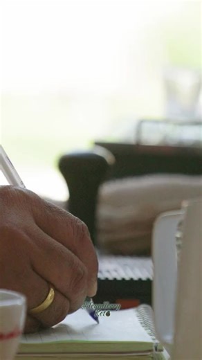 Log what you are eating for easy tracking to make sure you are in a calorie deficit. Share with a friend and follow for more! #caloriedeficit #trackyourmacros #fatlosshelp #fatlosstips #teamterryketo #teamterry | Rene Eifert Terry