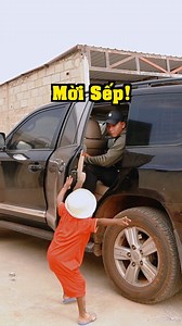 4.8M views · 214K reactions | Ông chủ tịch tương lai đây rồi 藍 Tiếp quản Farm đâu ra đấy, báo cáo đầy đủ rõ ràng… cười chết mất | Team Châu Phi | Facebook