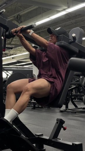 seeing your legs grow in real time is the coolest thing ever | Leg Extension