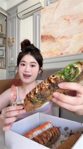 សាក尝试សាច់ឆ្ងាញ់ និងសាហាវ ធំសាហាវ