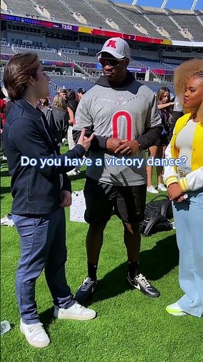 AD Hook 🤝 Ravens are serving (game) face. Watch MNF on ESPN. DisneyDescendants TheRiseOfRed