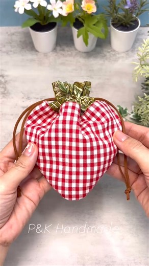 Diy Drawstring Bag🍓 #reelsfb #diy #sewing #fblifestyle #handmade #craft #sewingtutorial | P&K Handmade