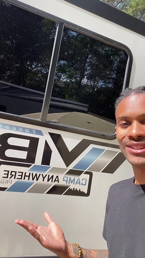 #stitch with @calebwsimpson her rent is technically my mortgage. #tinyhouse #rvlife #rvliving #fulltimerv #nomads #nomadicliving #camping