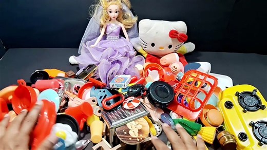 4 minutes Hello Kitty Mini Kitchen Set Unboxing & Review!" Hello kitty kitchen set asmr