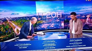 37K views · 238 reactions | Salaire net vs Salaire brut 藍 La différence de taille entre Gilles Bouleau et le Basketteur Victor Wembanyama | Marseille Faits Divers | Facebook