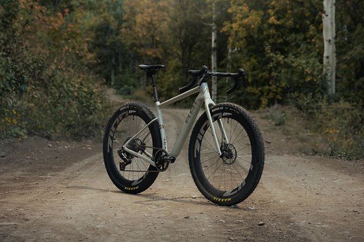 3rd Gen Ari Shafer Gravel Bike Gets Huge Tire Clearance, Adds In-Frame Storage, Drops Weight