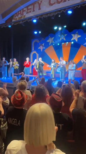 Bay City Rollers Woody joins the Rollers Forever cast on stage KOR !!! 🤘 | Bay City Rollers