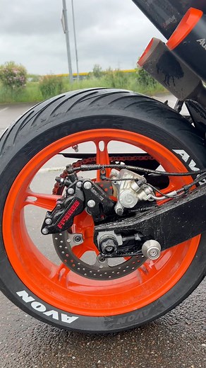 1M views · 10K reactions | It is called dual brake system, stunt brake, etc. One calliper is connected to the handbrake and the other to the footbrake. It helps to control the tricks where you can’t reach the brake with your foot  | Rok Bagoros - stunt rider | Facebook