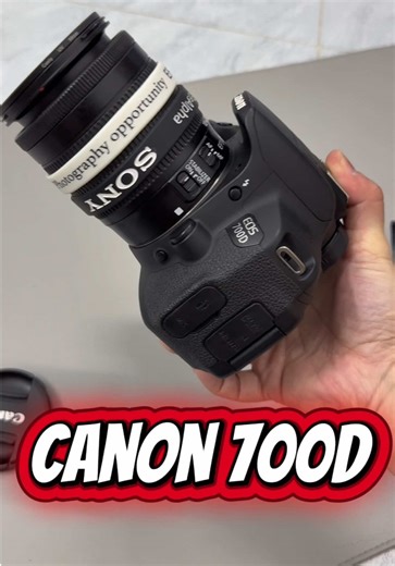 ♻️ Combo Canon 700D 18-55 STM Ngoại hình rất đẹp, xuất xứ hãng còn nguyên tem LBM. Màn sáng đẹp KO bị tối góc. Đi kèm kit đời mới 18-55 STM lấy nét nhah và êm • Cảm biến Cmos 18Mp • Màn hình cảm ứng xoay lật • Quay video FullHD • Canon 700D có khả năng lấy nét gương mặt, đặc biệt là trong chế độ Live View khi sử dụng ống kính có hỗ trợ mô-tơ lấy nét STM. Máy ảnh sử dụng hệ thống lấy nét lai Hybrid AF và chế độ nhận diện khuôn mặt để giúp bạn ghi lại những khoảnh khắc với chủ thể được lấy nét rõ 