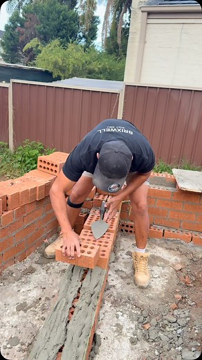 175K views · 8.2K reactions | TRADE OVER UNI…#viral #bricklayer #construction #tutorial #bricklayers #brick #tips #advice #facts #realtalk #trade #life #instagram #true #money | Ilaybrix | Facebook