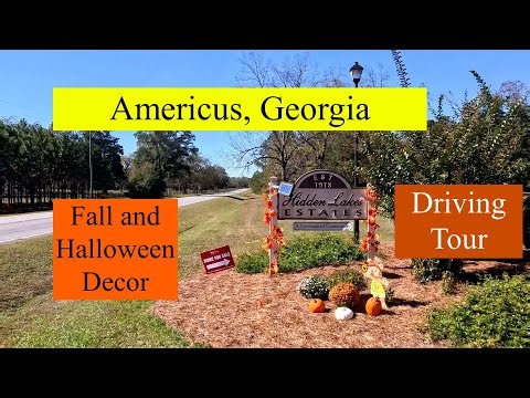 Americus, Georgia Fall and Halloween Decor Driving Tour from "Traveling with Hubert"