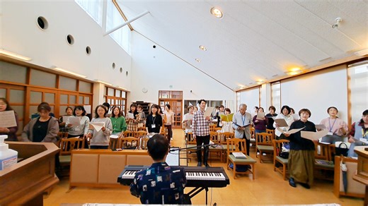 16 reactions | 月曜日午前中は、大阪・箕面市で活動するAngel Voices Gospel Choirのレッスン。...