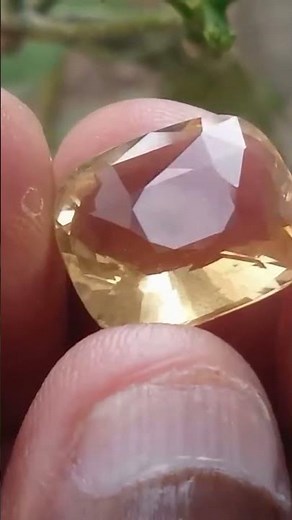 💎 Raw Gems Straight from Ceylon Mine | Unbelievable Finds 🌍 #shorts