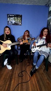 139K views · 7.9K reactions | Jueves para recordar canciones llenas de mucho sentimiento  | The Divas Trío | Facebook