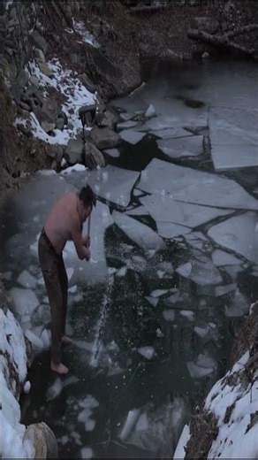 BARE FEET. DARK CLEAR ICE. 23 CLEAN CUTS. 26 SECONDS. (RAW)