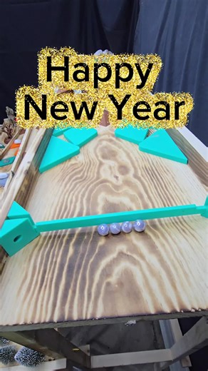 Mayhem Mountain. the track keeps evolving, and my post are having trouble keeping up with the lives. here is the wolf pack mechanic everyone keeps asking about during the lives. I figured I go ahead and introduce it. #mayhemmountain #marblerun #marblerace