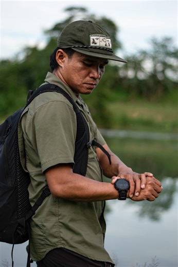 On my last hike, I realized how much little things matter. ☀️ The sun was blazing, but the new 3000-nit AMOLED screen stayed crystal clear. 🥾 Midway through, I checked the offline topo map with route planning—no signal, no problem, I knew exactly where I was going. 🌩️ Storm clouds started forming, but the watch gave me an alert before the rain hit—I had just enough time to set up camp. 🌌 At night, I forgot my headlamp, but the built-in flashlight saved me—red light mode inside the tent, and e
