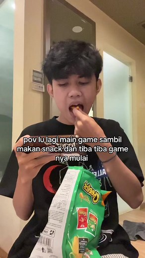 POV: Lagi main game sambil makan snack tiba-tiba game mulai