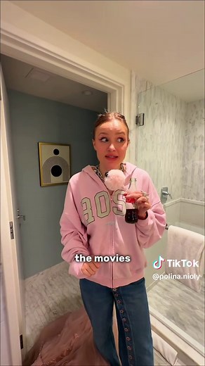 How to Become a Famous Actress