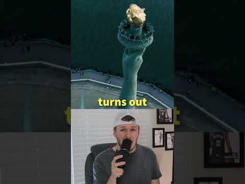 The Statue of Liberty used to be a lighthouse 🤯