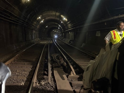 500 people evacuated from disabled MBTA Blue Line train under Boston Harbor