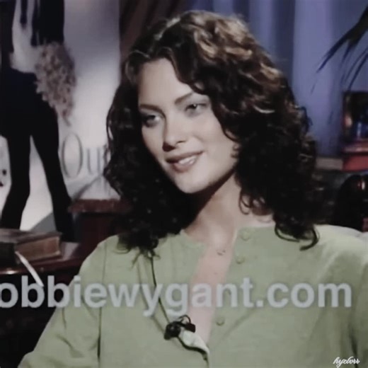 Shalom Harlow: Iconic 90s Supermodel Editing Showcase