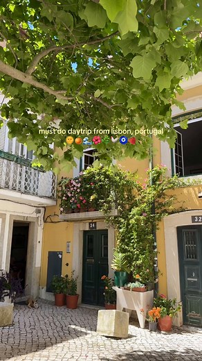 best daytrip from lisbon🌞 you don’t want to miss this!🌺🌊 this is… 📍Cascais #portugaltravel #lisbonportugal #lisbontravel #cascaisportugal #cascais