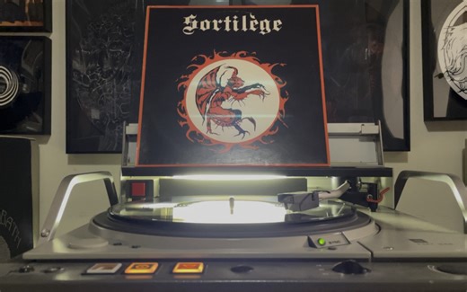 Sortilège 同名EP 荷首1983
