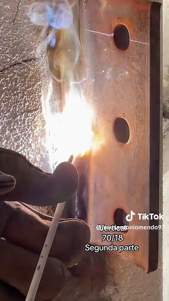 Mastering Vertical Welding with 70/18 Electrode