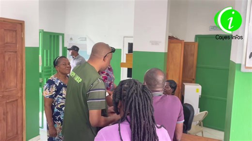 Nan Kanpay Minis Sante Piblik la Dr Sinal Bertrand ap mennen Pou ranfòse enstitisyon Sanitè yo nan tout Peyi a , Ayè Samdi 21 Fevriye a Minis Sante Piblik la Dr Sinal Bertrand akonpaye Direktris Sanitè Sid la Dr Marie Yolenne Farah Annestéus ak DDNip lan Dr Esther Céus Dumont Vizite Sant Sante Plezans lan nan Nip, Sant Sante Kavayon an , ak 2 dispansè nan 5èm Seksyon Kavayon ak Gwo Maren(Kavayon) Pandan vizit Sa Minis lan pran dispozisyon pou sant Sante Plezans lan Fonksyone Nòmalman ak Mande yo