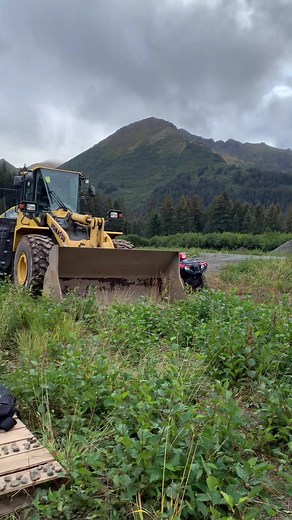 What’s the shittiest job you’ve ever had? 🤣 literally transferring 💩 2019 #LevisMusicProject #PINKHolidayRemix #TheHarderTheyFall #fyp