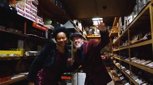 This Monday night at 7 PM, our Local Artist Series proudly presents Ruby & The Evolutionists🕺 Experience Ruby's soulful vocals, reminiscent of classic R&B, and Fee's New England Music Award-winning emcee skills with a golden-era flow. Backed by some of the most accomplished musicians in New England, including award-winning jazz drummer Zeke Martin, Dom Davis on bass, and Joe Mazzarella on keys, they fuse classic soul samples into a fresh, original sound of Hip Hop and R&B. Get ready to hit the 