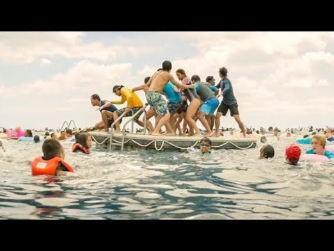 The Meg (2018) - Beach Attack Scene