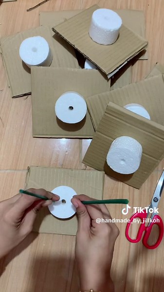 DIY Bouquet Stand Tutorial: How to Make a Beautiful Stand for Your Bouquets