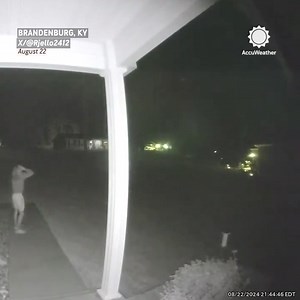 A spectacular fireball lit up the skies over Kentucky on Thursday night, leaving hundreds of onlookers in awe.☄️ | AccuWeather