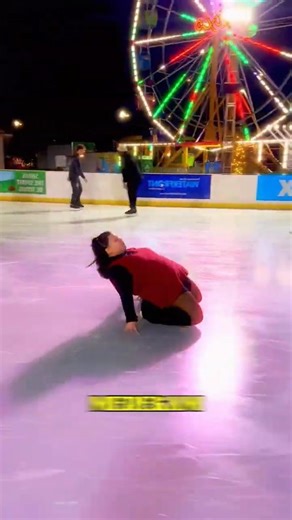 Pertunjukan Seluncur Es yang Tak Pernah Anda Duga 😳