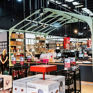 Here's a sneak peek inside one of our stores 😍 If you haven't already, come down to one of our stores and say hi to our team!⁠ ⁠ Tell us your local store in the comments below 👇⁠ ⁠ Find your closest store -> https://bit.ly/38KCft1 🛍️ | Kitchen Warehouse