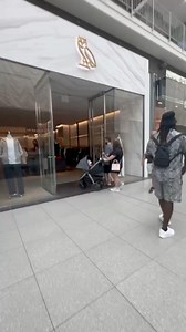 I had to Blood Walked into DRAKES store ….. what OVO FOR THE OTHER | Chaz Bruce