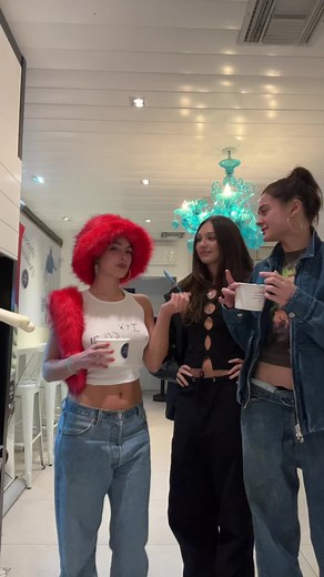 I love my fans ❣️ but first let me make a tiktok ❤️❤️🫂 | Addison Rae