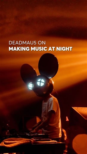 deadmau5’s secret production weapon isn’t a plugin....it’s sleep deprivation 🤯 We’ve all been there, but Joel takes it to another level. In this clip, he breaks down exactly why his brain works better when he’s exhausted, and how those late-night studio sessions allow him to lower his guard and experiment with sounds he wouldn’t touch during the day. It turns out the best ideas really do happen after midnight. When does your creativity peak: Daytime or Nighttime? Vote below! 👇 #deadmau5 #inter