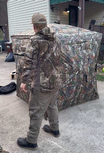 He’s had his blind setup in woods for about 2 weeks, and it’s kept them hidden and dry while they’ve been out there hunting this season. #blind #hunting #camo #popup #deerseason