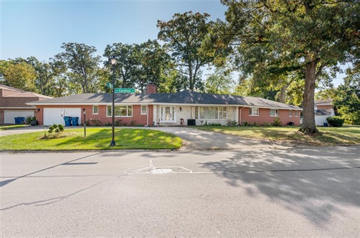 411 N Cardinal Ave, Addison, IL 60101 - MLS 12289216 - Coldwell Banker