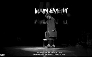 一个破旧的行李箱和几顶帽子 昏暗的灯光加上一段自述 俄罗斯舞者Jr Slam在短短五分钟内演绎了自己的人生走马灯 This is Krump！